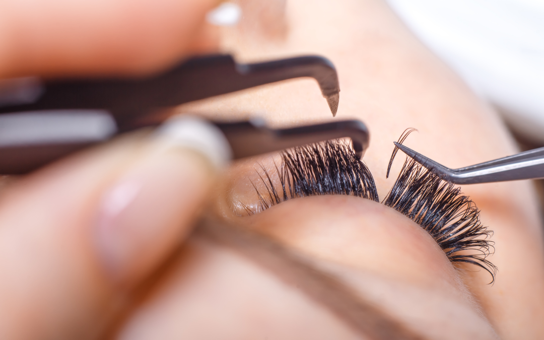 The Latest Makeup Trend: False Lashes